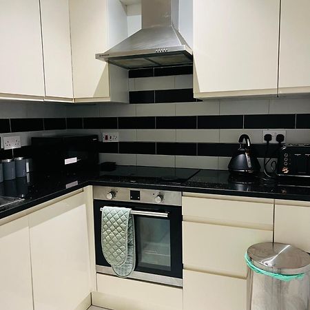 "Spacious Family, Friendly" 1 Bedroom In Kings Cross, St Pancras!!!118A لندن المظهر الخارجي الصورة